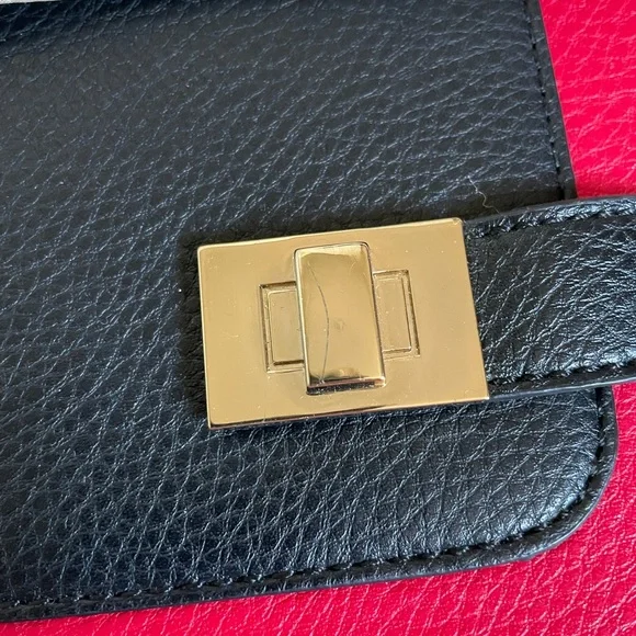 Red bag - Picture 12 of 13